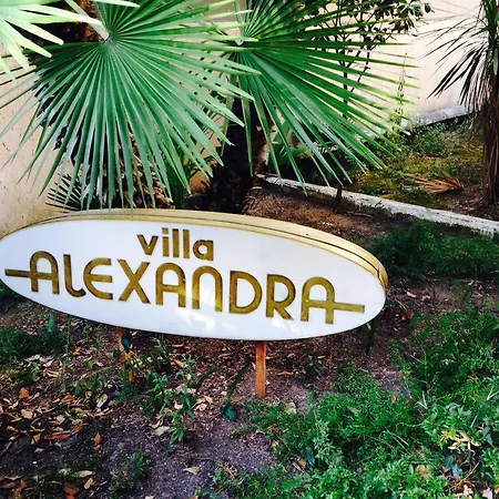 Apartment Alexandra